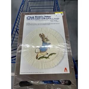 Vintage Columbia Minerva Beatrix Potter Peter Rabbit Latch a Rug Kit 27 Diameter